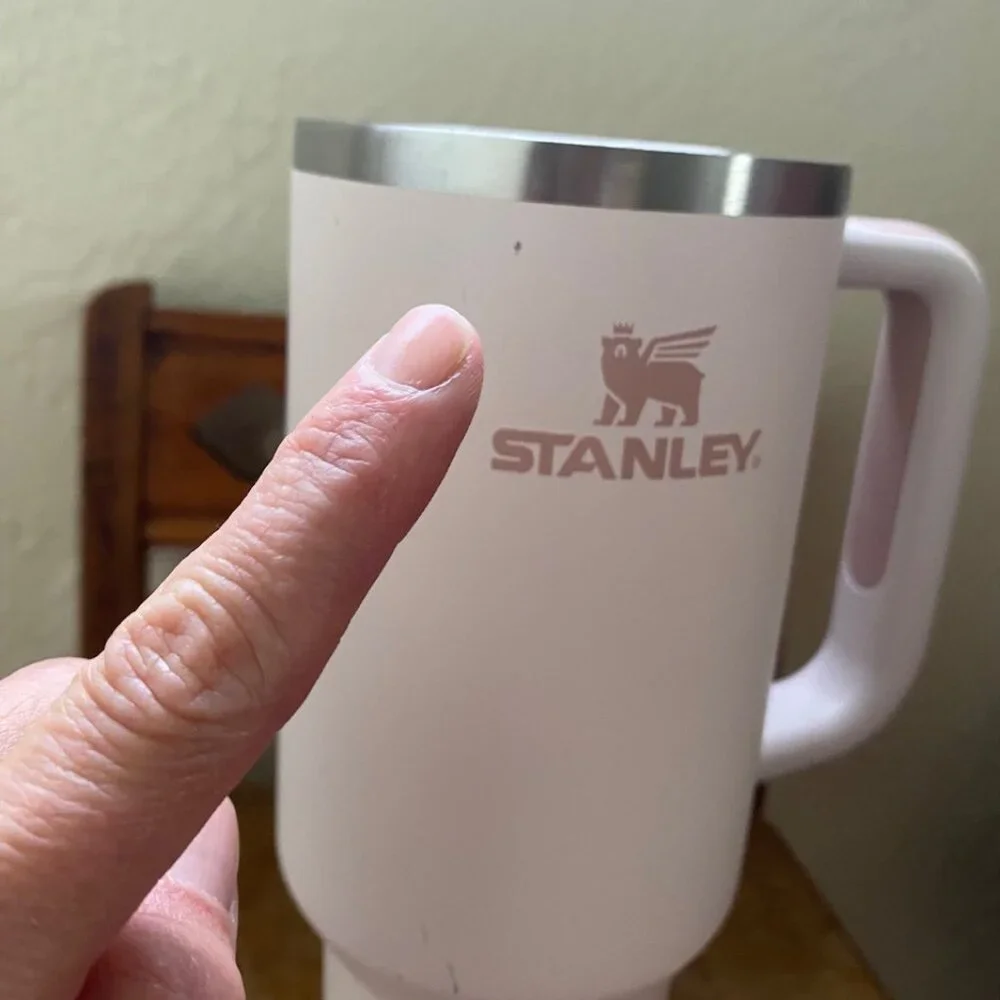 The Quencher H2.0 Flowstate™ Tumbler | 40 OZ in Rose Quartz -- NO STRAW - Picture 4 of 16